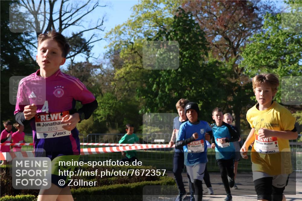 25.04.2025 - Das Zehntel Zöllner http://msf.ph/oto/7672357 26.04.2025 07:41:20 Laufen 4, 2213, 2216 meine-sportfotos.de
