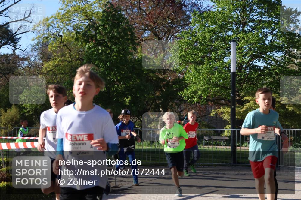25.04.2025 - Das Zehntel Zöllner http://msf.ph/oto/7672444 26.04.2025 07:41:28 Laufen 2861, 2960 meine-sportfotos.de