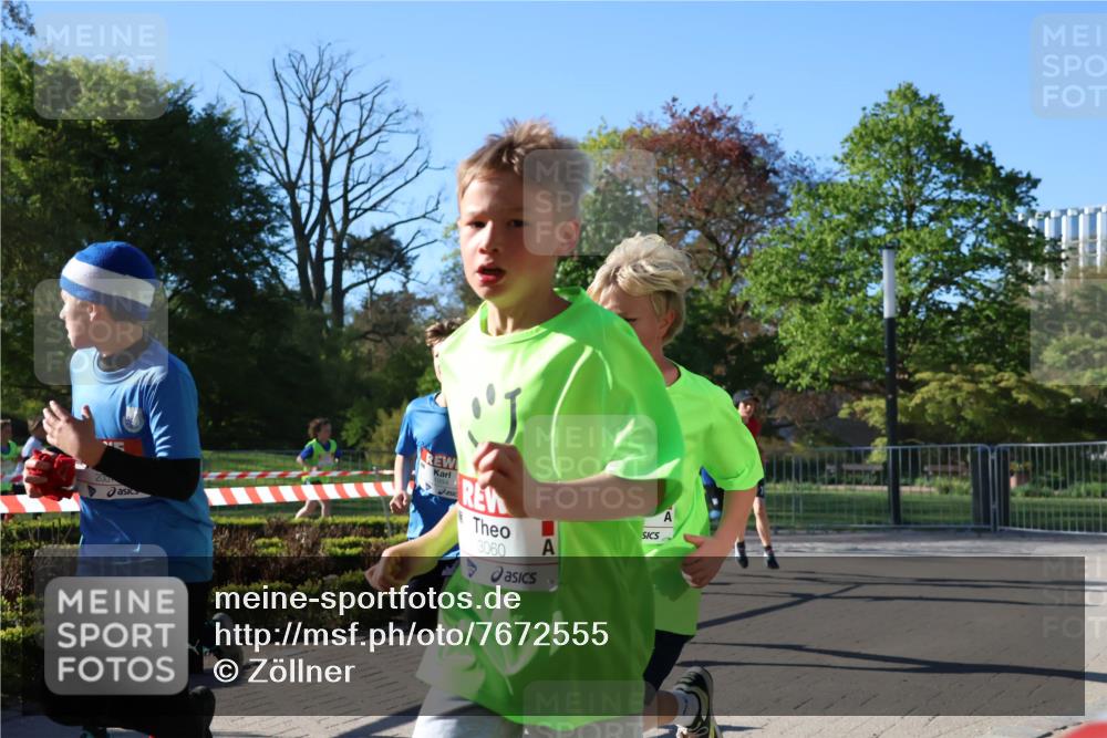 25.04.2025 - Das Zehntel Zöllner http://msf.ph/oto/7672555 26.04.2025 07:41:39 Laufen 200, 1994, 3060 meine-sportfotos.de