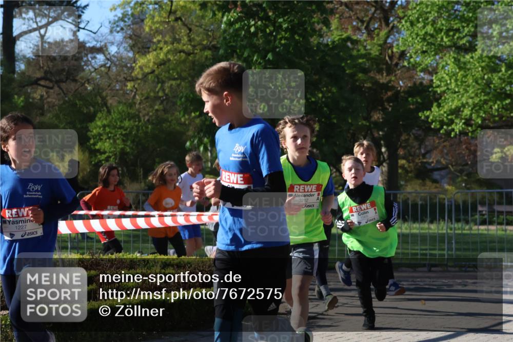 25.04.2025 - Das Zehntel Zöllner http://msf.ph/oto/7672575 26.04.2025 07:41:43 Laufen 1227, 3212 meine-sportfotos.de