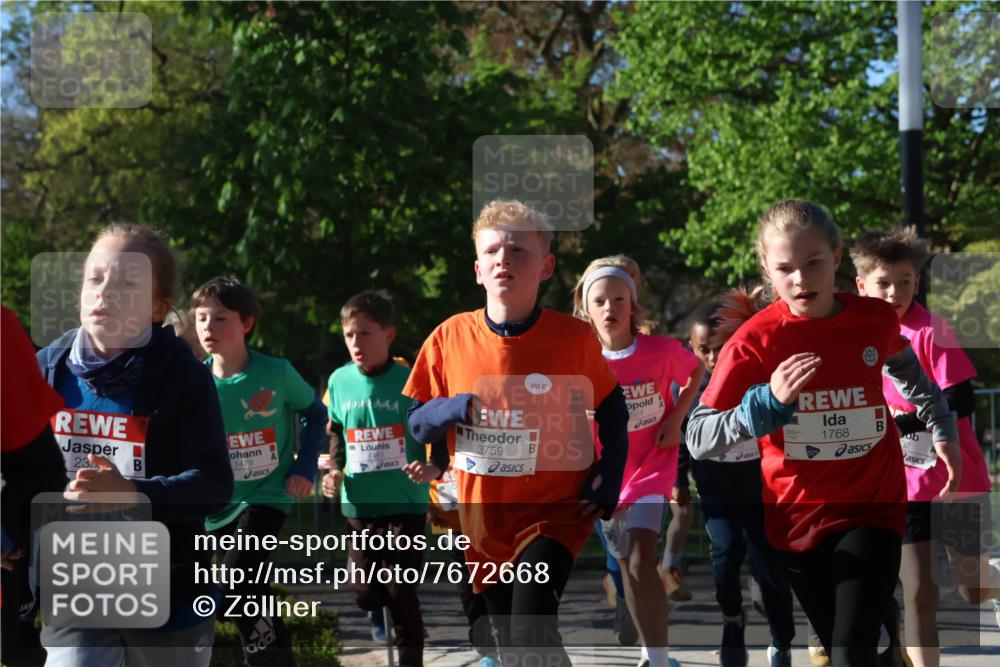 25.04.2025 - Das Zehntel Zöllner http://msf.ph/oto/7672668 26.04.2025 07:41:52 Laufen 235, 1478, 3759, 524, 1768 meine-sportfotos.de