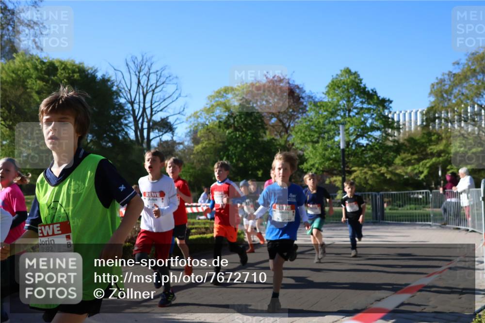 25.04.2025 - Das Zehntel Zöllner http://msf.ph/oto/7672710 26.04.2025 07:42:00 Laufen 3592 meine-sportfotos.de