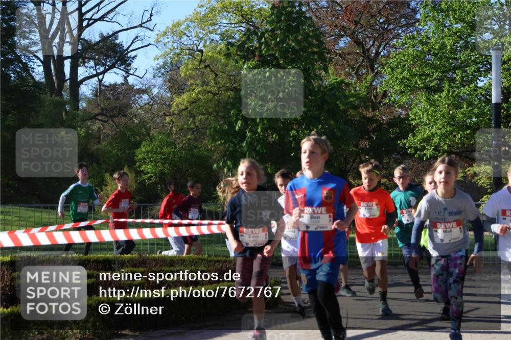 25.04.2025 - Das Zehntel Zöllner http://msf.ph/oto/7672767 26.04.2025 07:42:10 Laufen 94013, 1508, 2173 meine-sportfotos.de