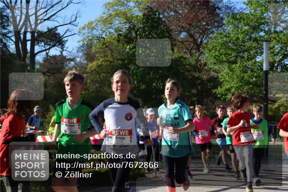 25.04.2025 - Das Zehntel Zöllner http://msf.ph/oto/7672866 26.04.2025 07:42:25 Laufen 3944, 3943, 1730, 1462 meine-sportfotos.de