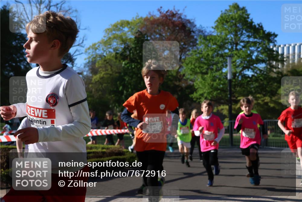25.04.2025 - Das Zehntel Zöllner http://msf.ph/oto/7672916 26.04.2025 07:42:33 Laufen 1730, 3712 meine-sportfotos.de