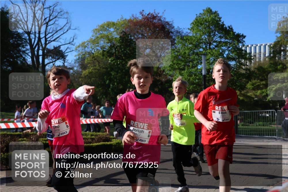25.04.2025 - Das Zehntel Zöllner http://msf.ph/oto/7672925 26.04.2025 07:42:34 Laufen 3438, 3417, 2331 meine-sportfotos.de