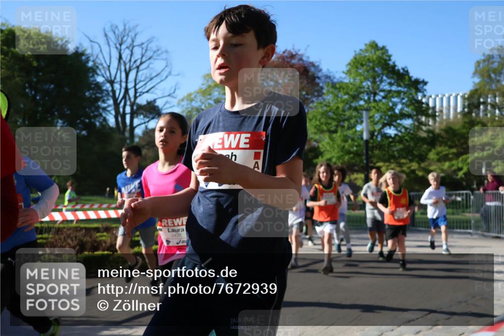 25.04.2025 - Das Zehntel Zöllner http://msf.ph/oto/7672939 26.04.2025 07:42:37 Laufen 3437 meine-sportfotos.de