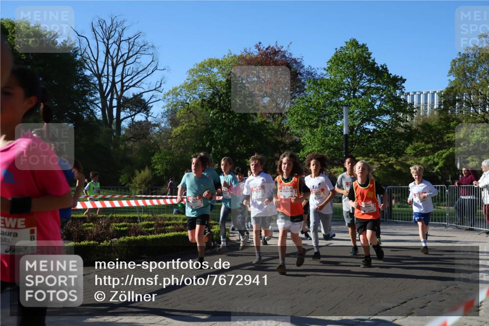25.04.2025 - Das Zehntel Zöllner http://msf.ph/oto/7672941 26.04.2025 07:42:37 Laufen 3437 meine-sportfotos.de