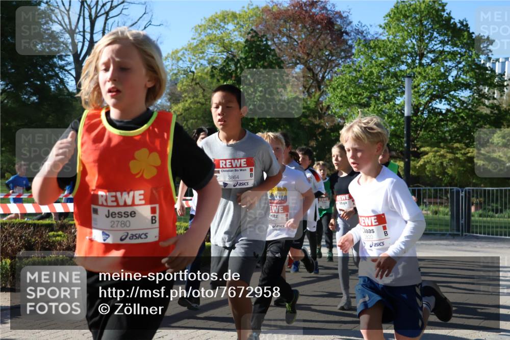 25.04.2025 - Das Zehntel Zöllner http://msf.ph/oto/7672958 26.04.2025 07:42:39 Laufen 2780, 3864, 057, 2847, 2820 meine-sportfotos.de