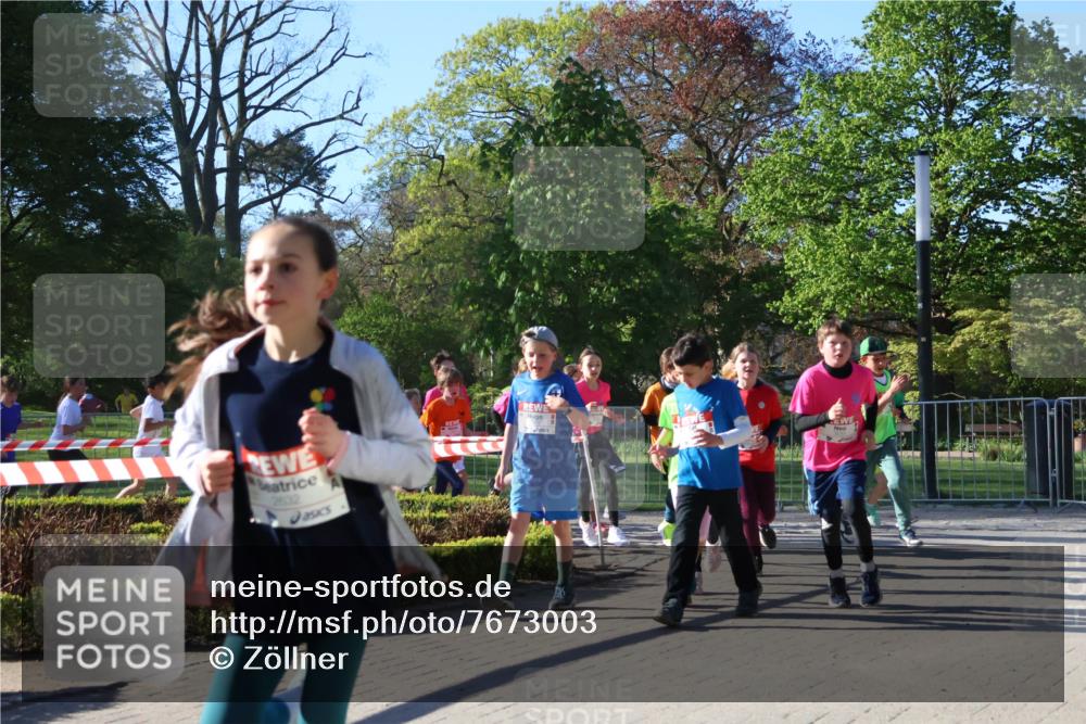 25.04.2025 - Das Zehntel Zöllner http://msf.ph/oto/7673003 26.04.2025 07:42:45 Laufen 2832 meine-sportfotos.de