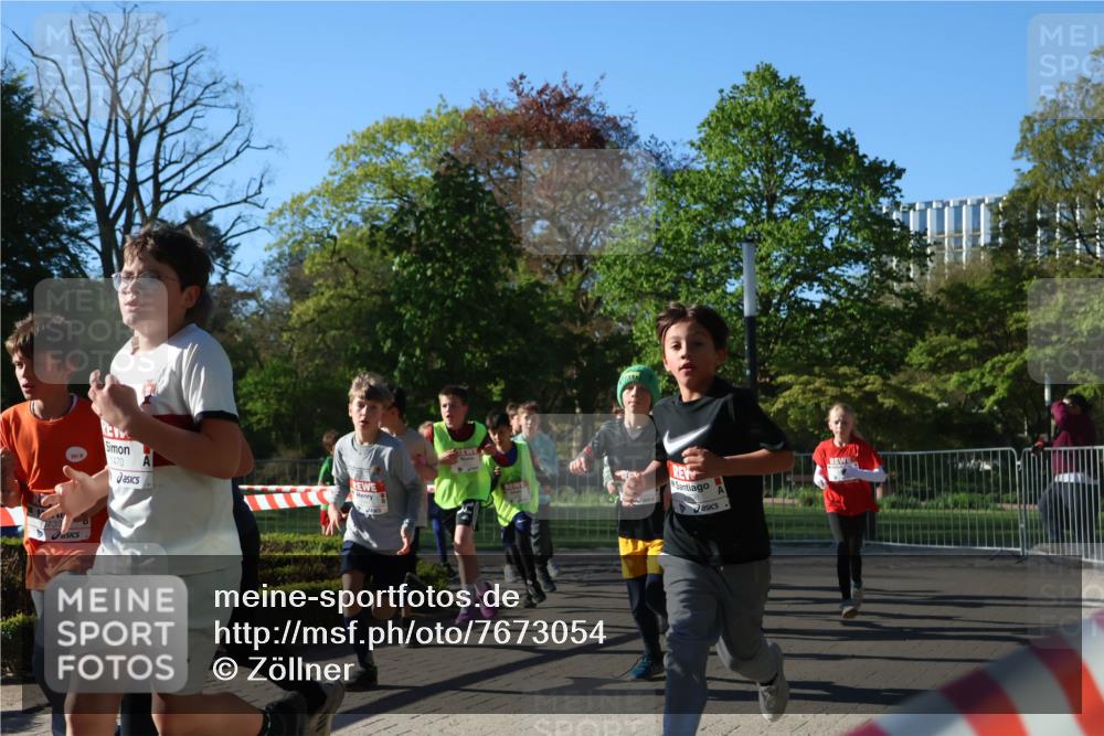 25.04.2025 - Das Zehntel Zöllner http://msf.ph/oto/7673054 26.04.2025 07:42:52 Laufen 1470 meine-sportfotos.de