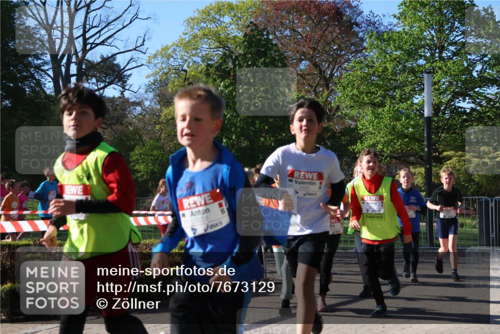 25.04.2025 - Das Zehntel Zöllner http://msf.ph/oto/7673129 26.04.2025 07:43:01 Laufen 1228, 2836 meine-sportfotos.de