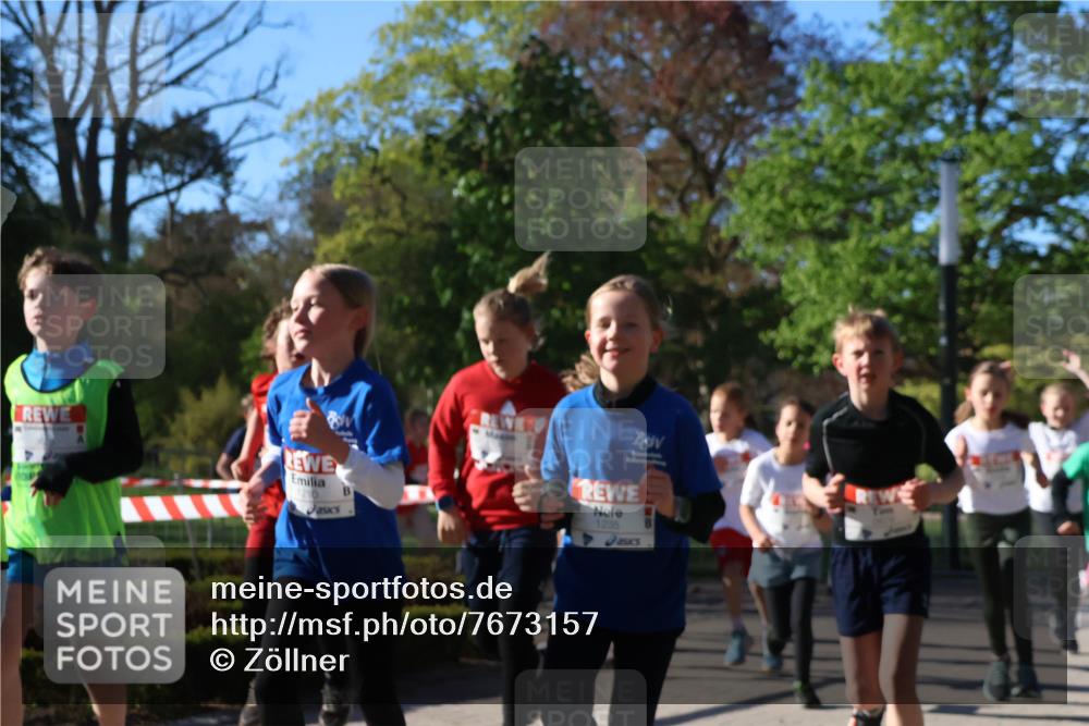 25.04.2025 - Das Zehntel Zöllner http://msf.ph/oto/7673157 26.04.2025 07:43:04 Laufen 1210, 1236 meine-sportfotos.de