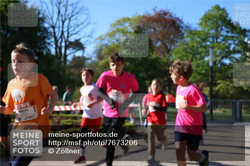 25.04.2025 - Das Zehntel Zöllner http://msf.ph/oto/7673206 26.04.2025 07:43:08 Laufen 109 meine-sportfotos.de