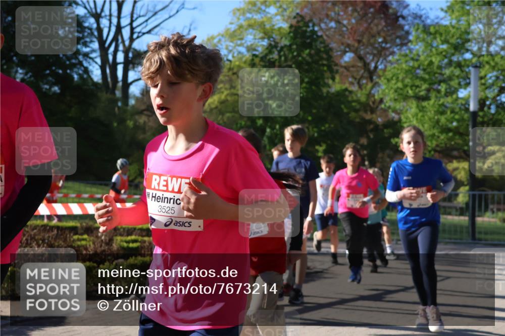 25.04.2025 - Das Zehntel Zöllner http://msf.ph/oto/7673214 26.04.2025 07:43:09 Laufen 3525 meine-sportfotos.de