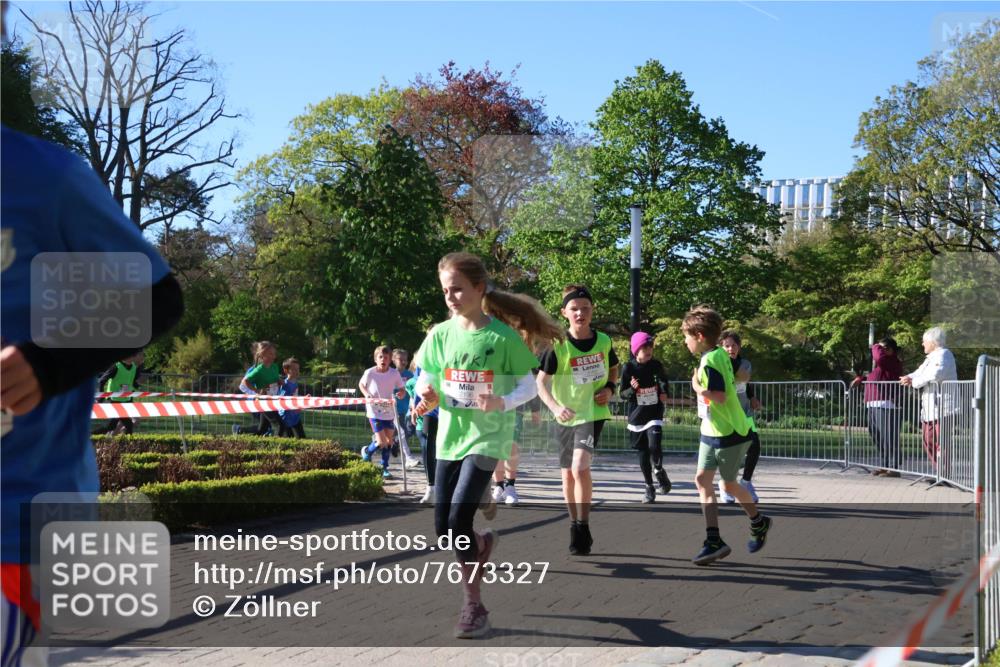 25.04.2025 - Das Zehntel Zöllner http://msf.ph/oto/7673327 26.04.2025 07:43:20 Laufen 2196 meine-sportfotos.de