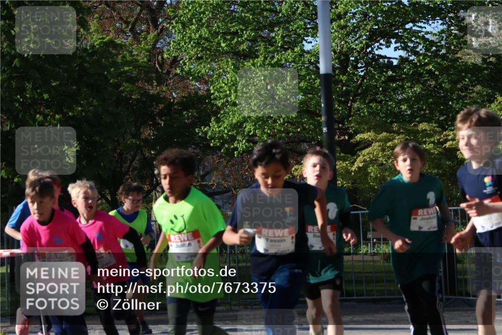 25.04.2025 - Das Zehntel Zöllner http://msf.ph/oto/7673375 26.04.2025 07:43:26 Laufen  meine-sportfotos.de