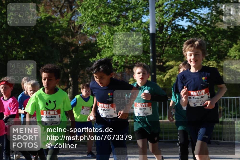 25.04.2025 - Das Zehntel Zöllner http://msf.ph/oto/7673379 26.04.2025 07:43:26 Laufen 3326, 3019, 2654, 1290, 2648 meine-sportfotos.de