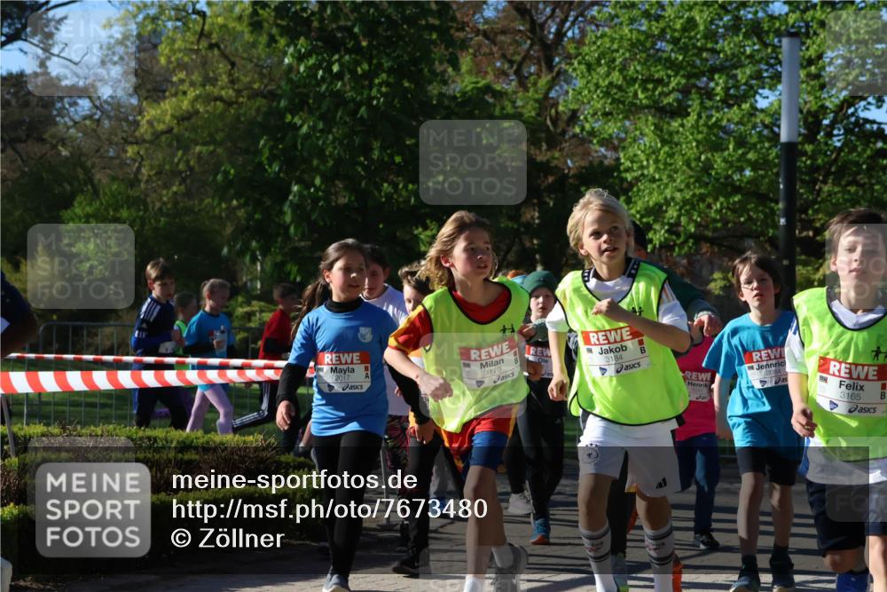 25.04.2025 - Das Zehntel Zöllner http://msf.ph/oto/7673480 26.04.2025 07:43:39 Laufen 2017, 3170, 3184, 2084, 3165 meine-sportfotos.de