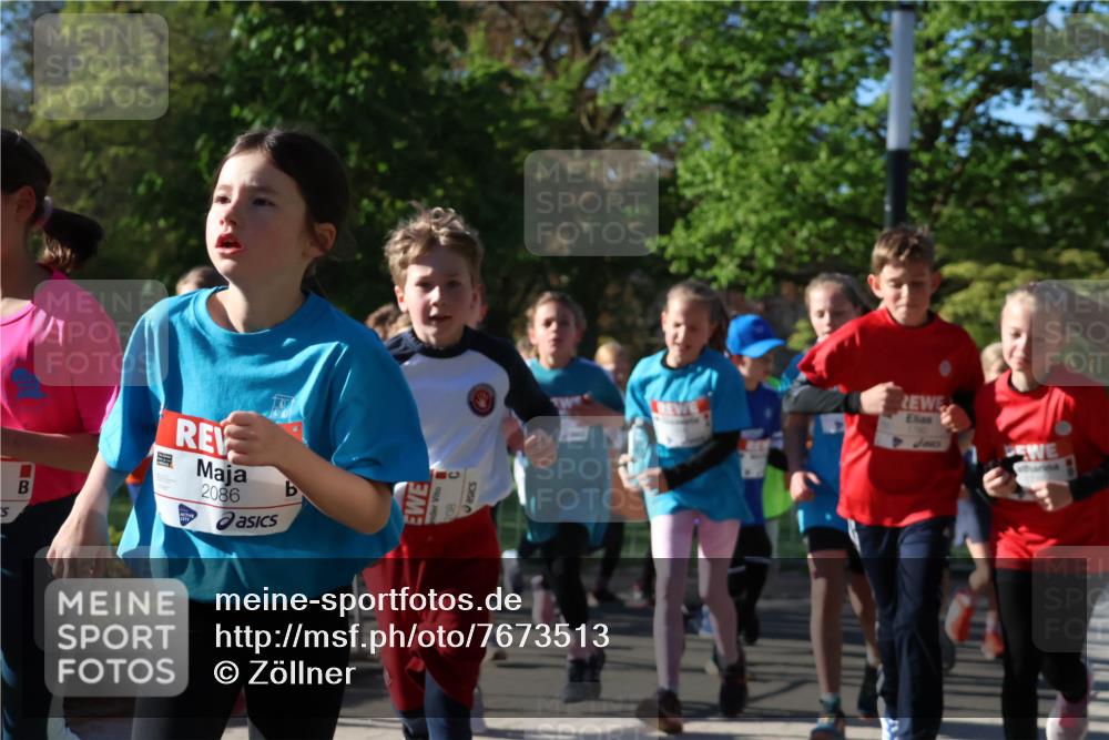 25.04.2025 - Das Zehntel Zöllner http://msf.ph/oto/7673513 26.04.2025 07:43:43 Laufen 2086 meine-sportfotos.de