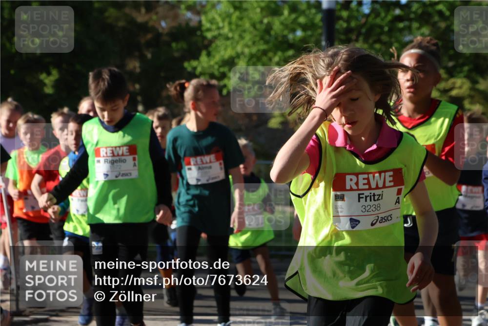 25.04.2025 - Das Zehntel Zöllner http://msf.ph/oto/7673624 26.04.2025 07:43:56 Laufen 1572, 3238 meine-sportfotos.de