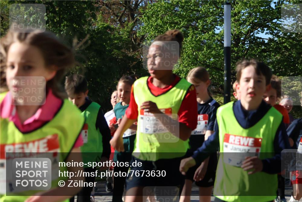25.04.2025 - Das Zehntel Zöllner http://msf.ph/oto/7673630 26.04.2025 07:43:56 Laufen  meine-sportfotos.de