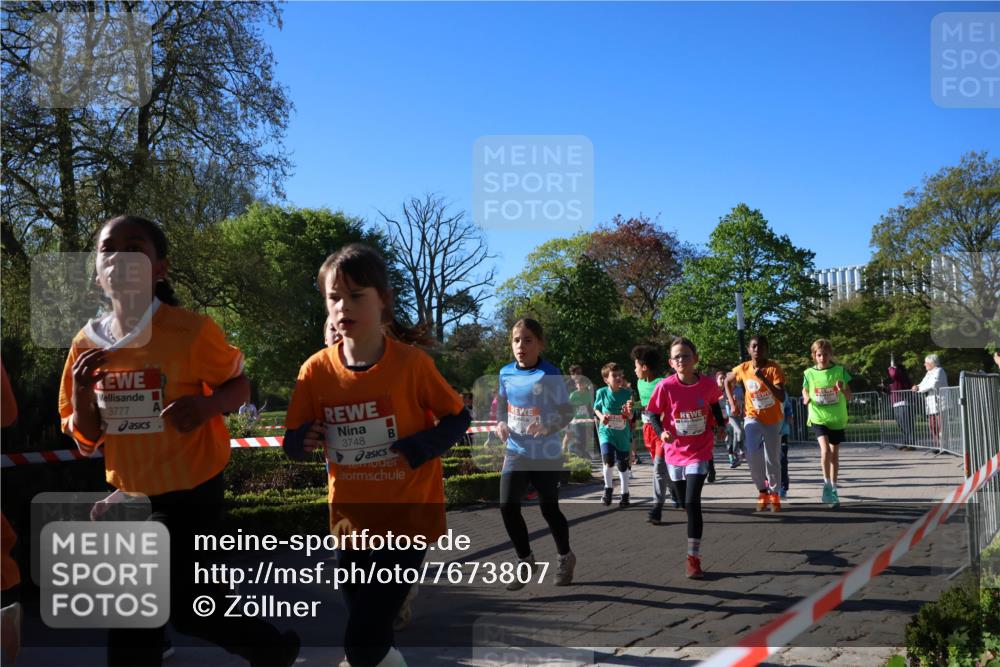 25.04.2025 - Das Zehntel Zöllner http://msf.ph/oto/7673807 26.04.2025 07:44:18 Laufen 3777, 3748 meine-sportfotos.de