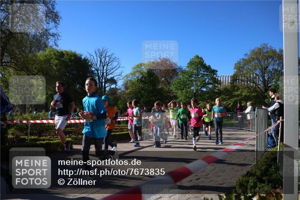 25.04.2025 - Das Zehntel Zöllner http://msf.ph/oto/7673835 26.04.2025 07:44:23 Laufen  meine-sportfotos.de