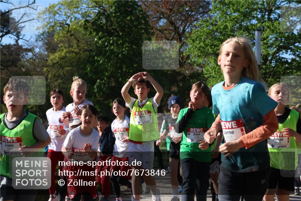 25.04.2025 - Das Zehntel Zöllner http://msf.ph/oto/7673846 26.04.2025 07:44:24 Laufen 1526, 1731, 1741, 3234, 1625, 3851, 3156 meine-sportfotos.de