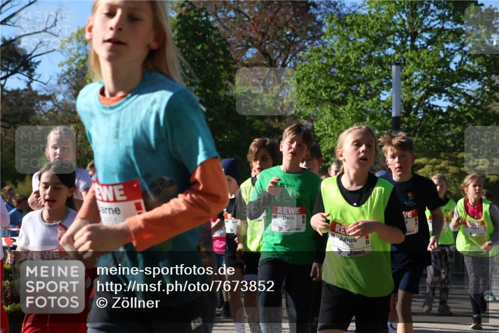 25.04.2025 - Das Zehntel Zöllner http://msf.ph/oto/7673852 26.04.2025 07:44:25 Laufen 1741, 851, 1625, 3156 meine-sportfotos.de