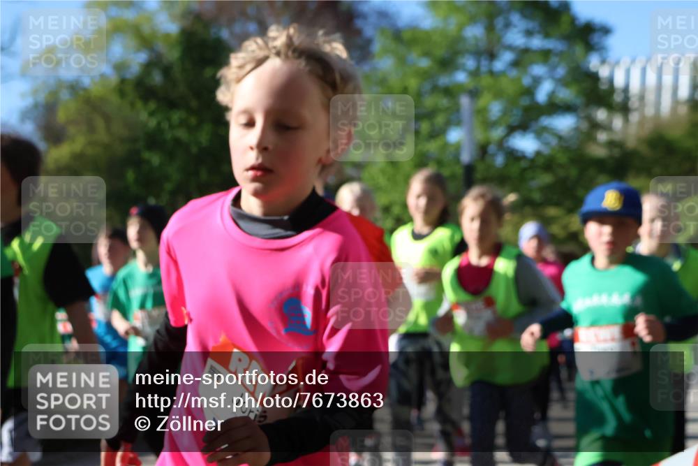 25.04.2025 - Das Zehntel Zöllner http://msf.ph/oto/7673863 26.04.2025 07:44:27 Laufen  meine-sportfotos.de