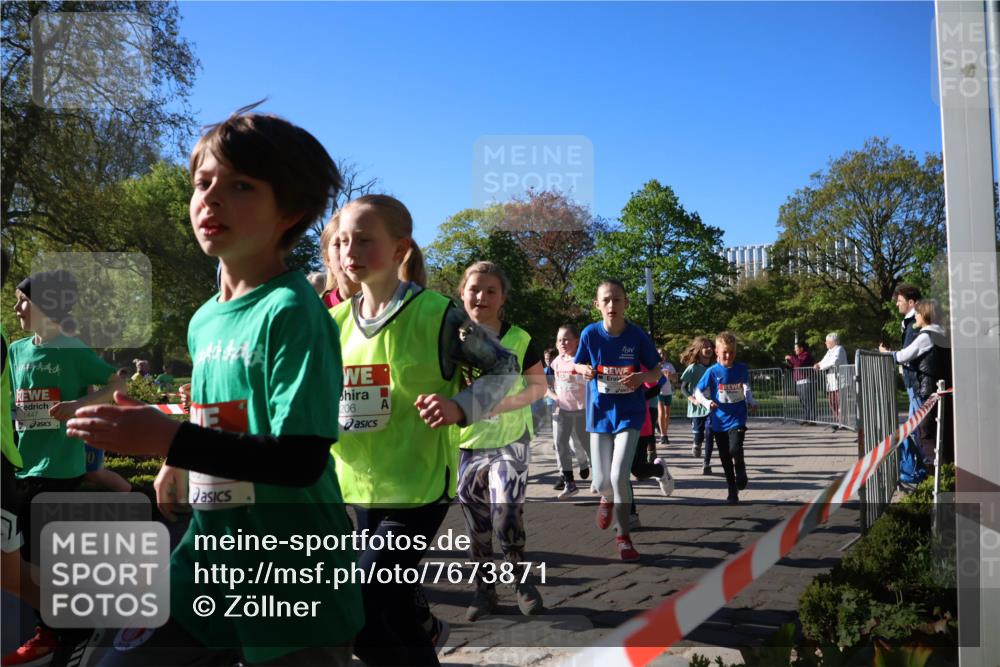 25.04.2025 - Das Zehntel Zöllner http://msf.ph/oto/7673871 26.04.2025 07:44:28 Laufen 1, 1447, 206 meine-sportfotos.de