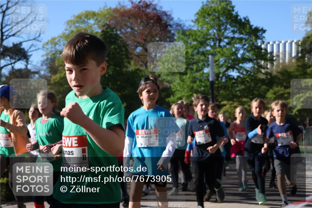 25.04.2025 - Das Zehntel Zöllner http://msf.ph/oto/7673905 26.04.2025 07:44:34 Laufen 1438 meine-sportfotos.de