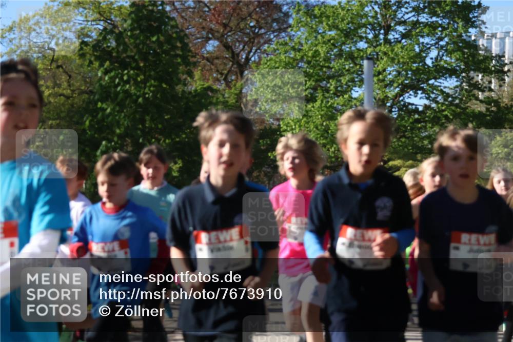 25.04.2025 - Das Zehntel Zöllner http://msf.ph/oto/7673910 26.04.2025 07:44:35 Laufen  meine-sportfotos.de
