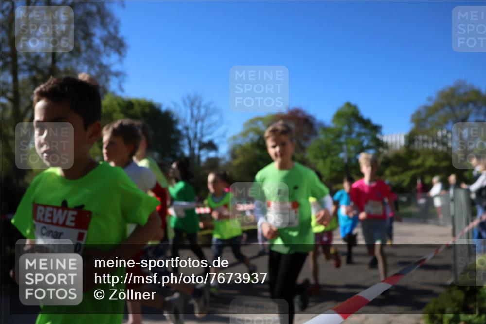 25.04.2025 - Das Zehntel Zöllner http://msf.ph/oto/7673937 26.04.2025 07:44:39 Laufen  meine-sportfotos.de