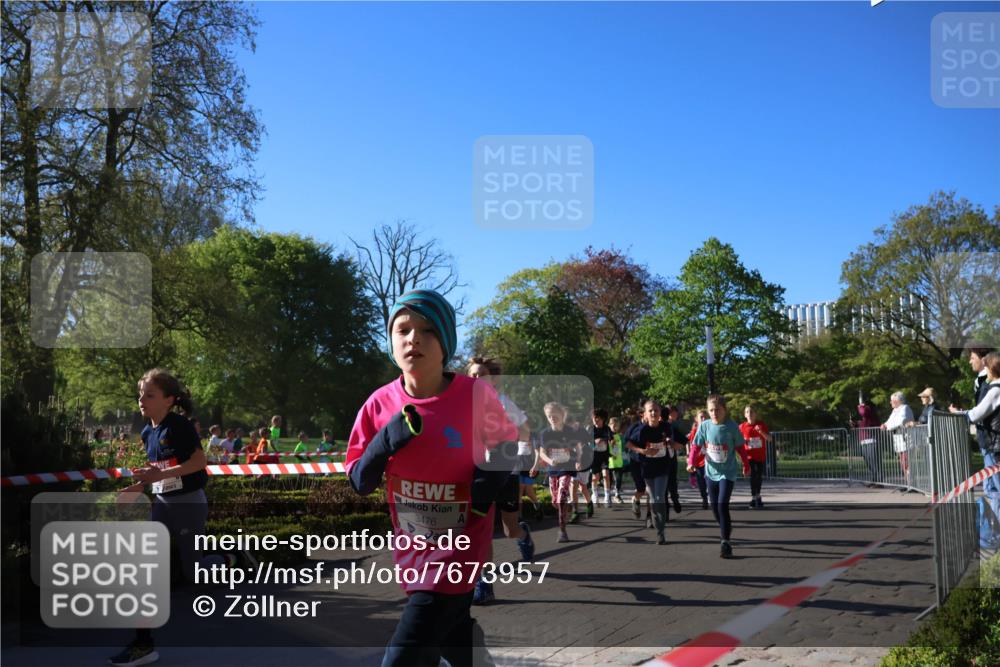 25.04.2025 - Das Zehntel Zöllner http://msf.ph/oto/7673957 26.04.2025 07:44:42 Laufen 3476 meine-sportfotos.de