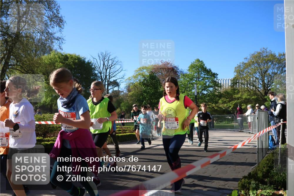25.04.2025 - Das Zehntel Zöllner http://msf.ph/oto/7674147 26.04.2025 07:45:06 Laufen 69, 2968, 3615 meine-sportfotos.de