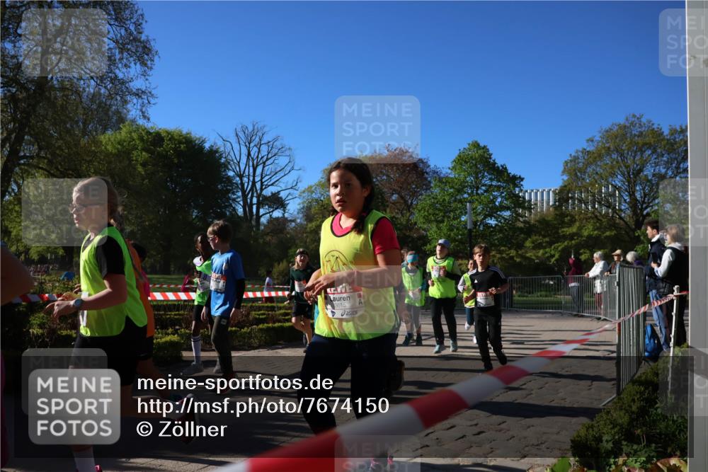 25.04.2025 - Das Zehntel Zöllner http://msf.ph/oto/7674150 26.04.2025 07:45:06 Laufen 3615 meine-sportfotos.de