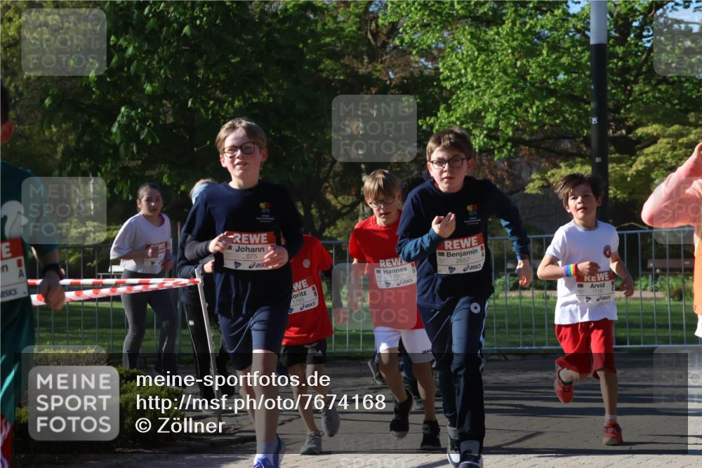 25.04.2025 - Das Zehntel Zöllner http://msf.ph/oto/7674168 26.04.2025 07:45:09 Laufen 2675, 1783, 1786, 2657, 1715 meine-sportfotos.de
