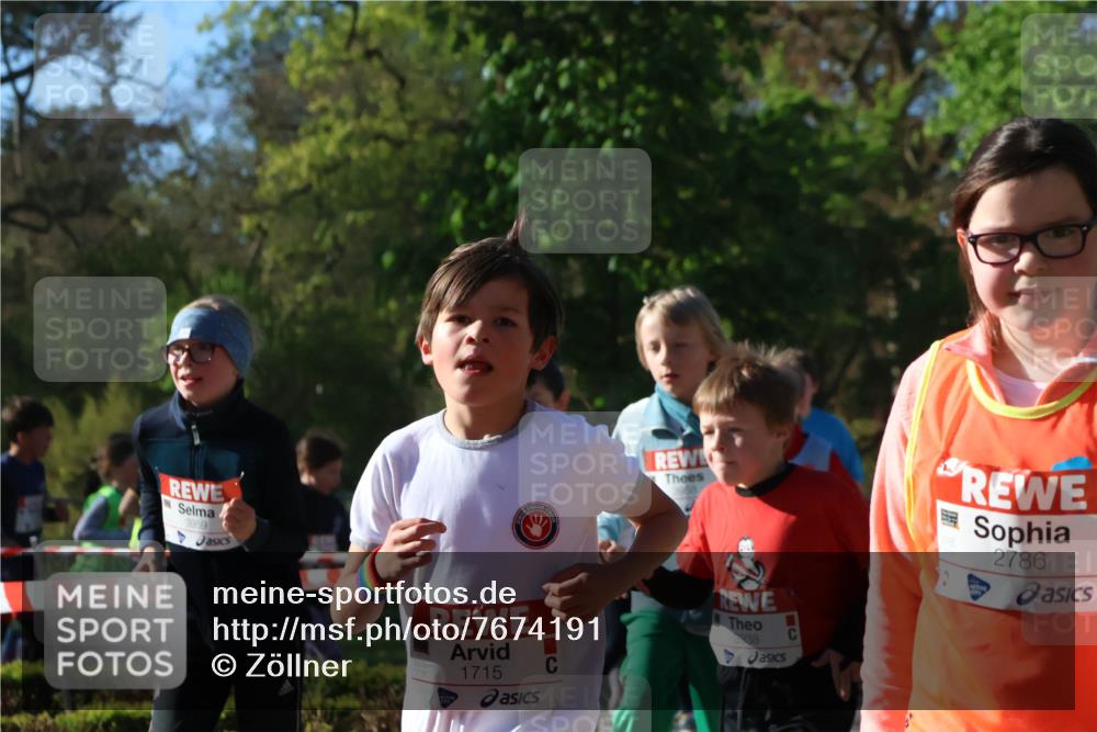 25.04.2025 - Das Zehntel Zöllner http://msf.ph/oto/7674191 26.04.2025 07:45:12 Laufen 3959, 1715, 3938, 2786 meine-sportfotos.de