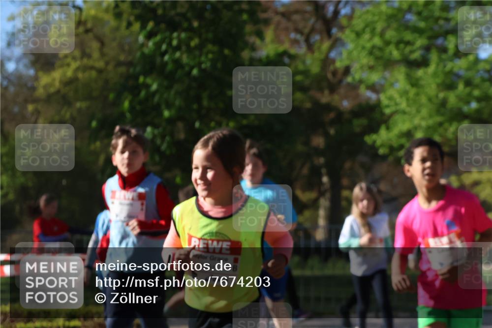 25.04.2025 - Das Zehntel Zöllner http://msf.ph/oto/7674203 26.04.2025 07:45:13 Laufen 2491 meine-sportfotos.de