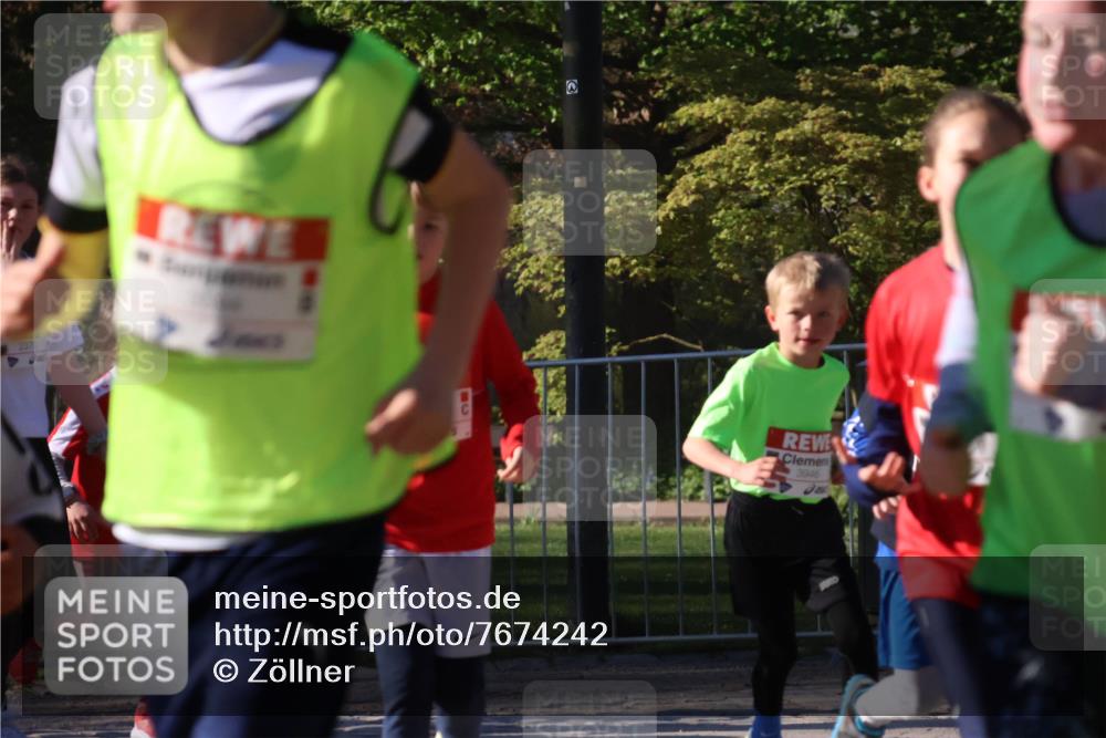 25.04.2025 - Das Zehntel Zöllner http://msf.ph/oto/7674242 26.04.2025 07:45:17 Laufen 4, 2370, 3946 meine-sportfotos.de