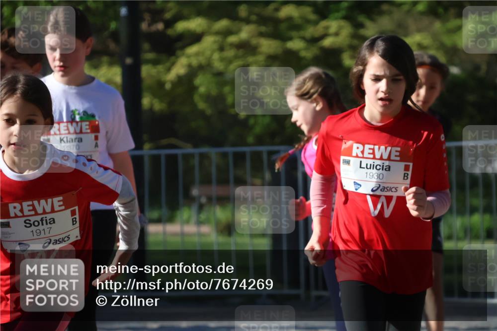 25.04.2025 - Das Zehntel Zöllner http://msf.ph/oto/7674269 26.04.2025 07:45:21 Laufen 19175, 1917, 2370, 1930 meine-sportfotos.de
