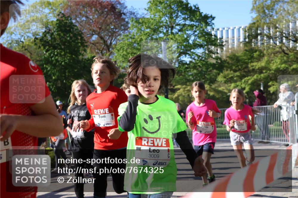 25.04.2025 - Das Zehntel Zöllner http://msf.ph/oto/7674325 26.04.2025 07:45:25 Laufen 1668, 3009 meine-sportfotos.de