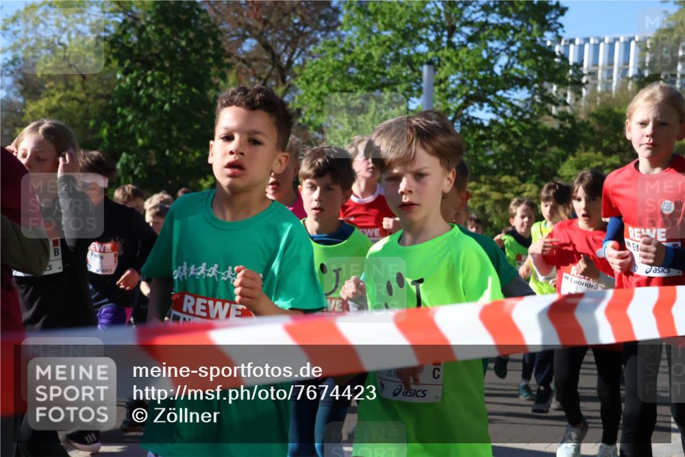 25.04.2025 - Das Zehntel Zöllner http://msf.ph/oto/7674423 26.04.2025 07:45:36 Laufen 30 meine-sportfotos.de