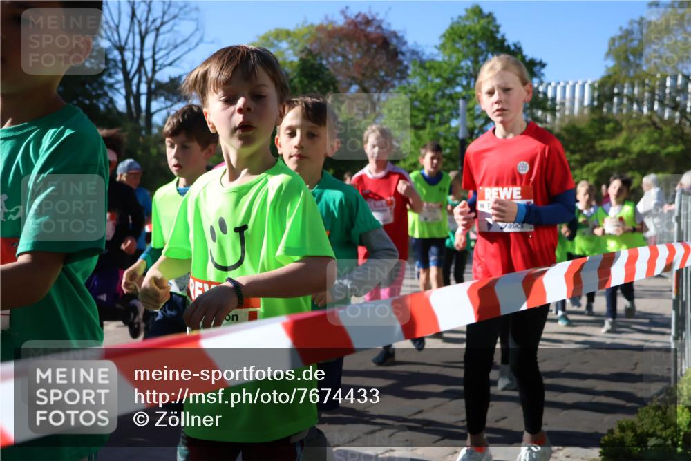 25.04.2025 - Das Zehntel Zöllner http://msf.ph/oto/7674433 26.04.2025 07:45:36 Laufen 22 meine-sportfotos.de