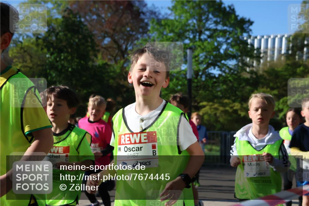 25.04.2025 - Das Zehntel Zöllner http://msf.ph/oto/7674445 26.04.2025 07:45:38 Laufen 3556, 3167 meine-sportfotos.de