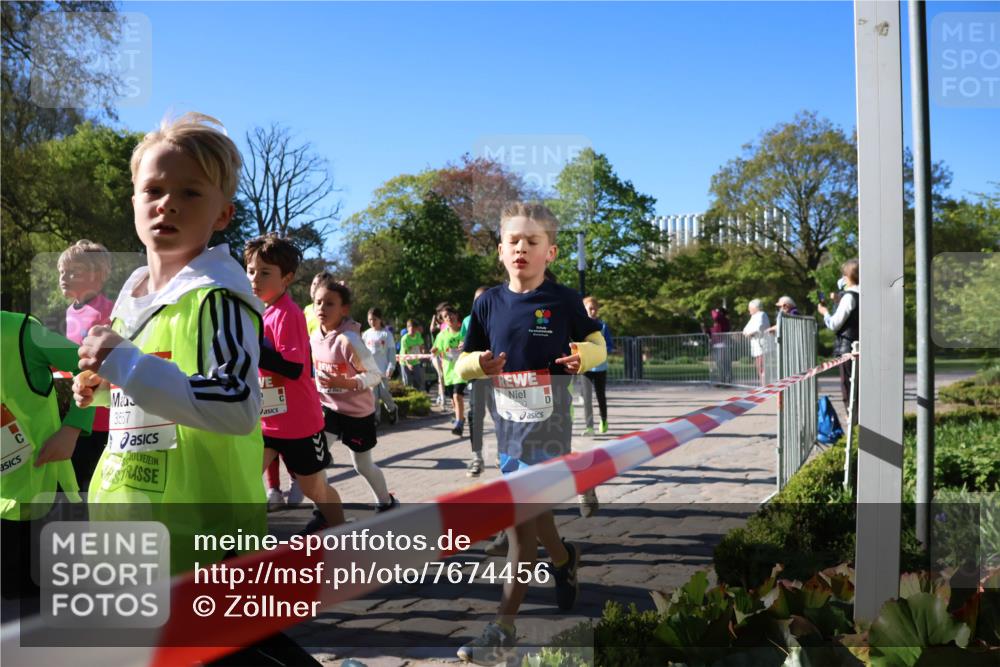 25.04.2025 - Das Zehntel Zöllner http://msf.ph/oto/7674456 26.04.2025 07:45:39 Laufen 3667, 2530 meine-sportfotos.de