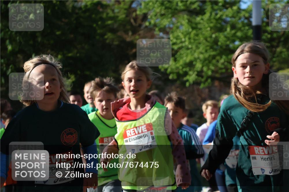 25.04.2025 - Das Zehntel Zöllner http://msf.ph/oto/7674475 26.04.2025 07:45:42 Laufen 2501, 2387, 2391 meine-sportfotos.de