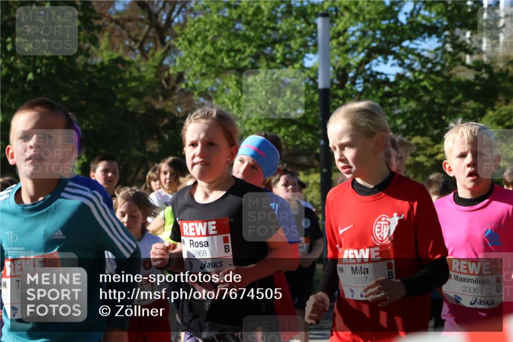 25.04.2025 - Das Zehntel Zöllner http://msf.ph/oto/7674505 26.04.2025 07:45:45 Laufen 1858, 94, 3868, 3857, 3306 meine-sportfotos.de